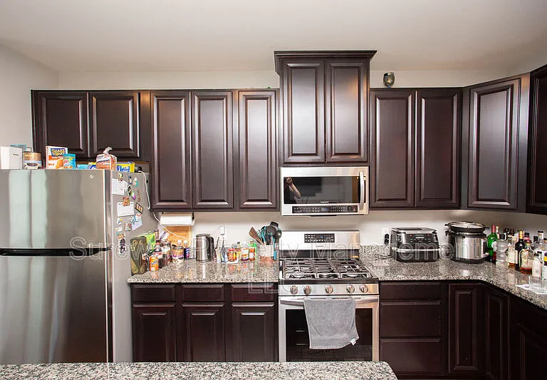 172 Fela Dr — Photo 13