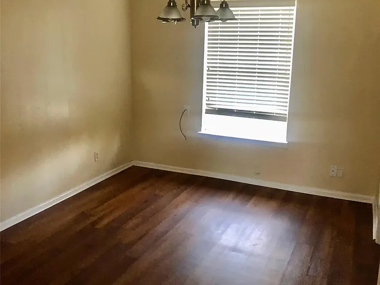 2709 Highwood Dr — Photo 3