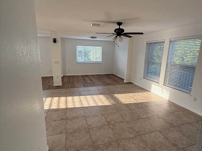 31468 Avenue D — Photo 2