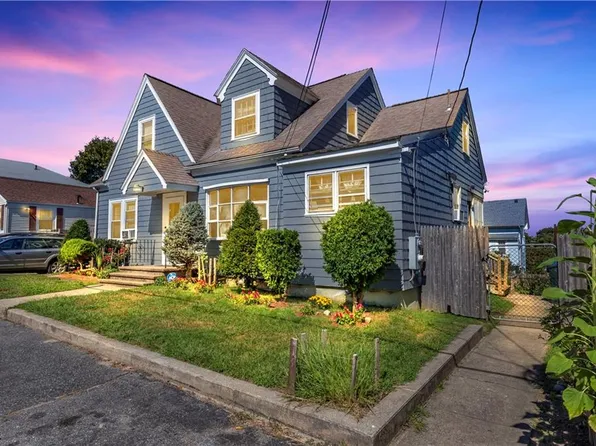 25 Hymer St, Providence, RI 02908