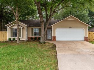 2009 E Stearns St, Fayetteville, AR 72703