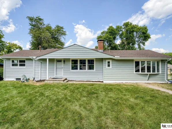 8108 Meredith Ave, Omaha, NE 68134