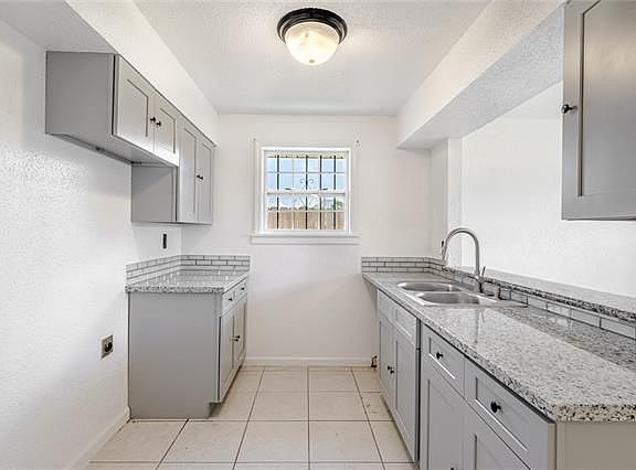 5th image of 7308 Ligustrum Dr