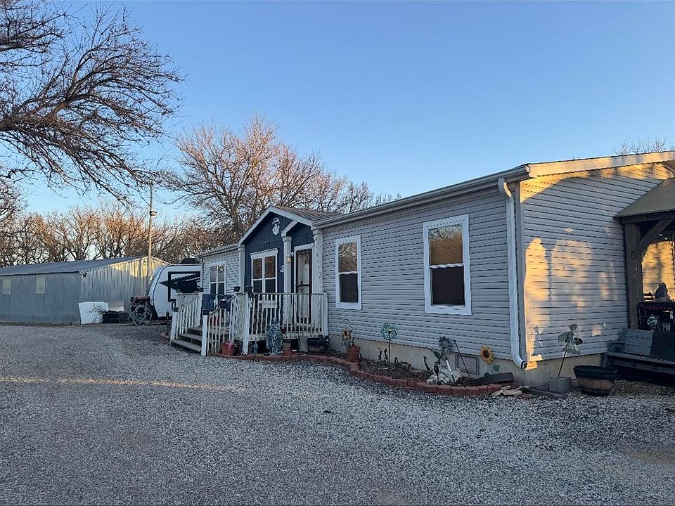 1st image of 6469 NE 75th St
