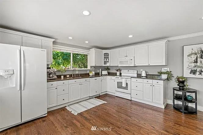 17123 NE 8th Pl — Photo 4