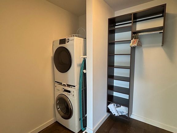 5th image of 2351 Minor Ave E #B