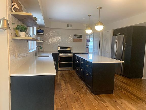 Kitchen (from living room)
