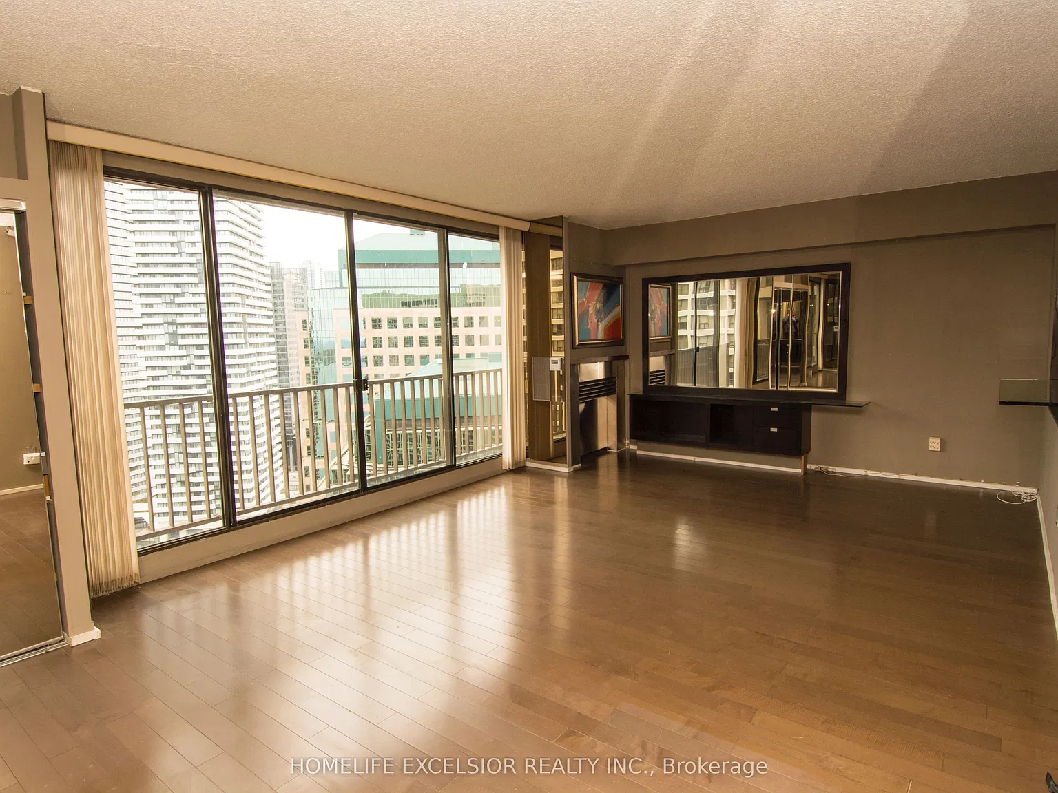 Studio, $2,300 — Photo 4