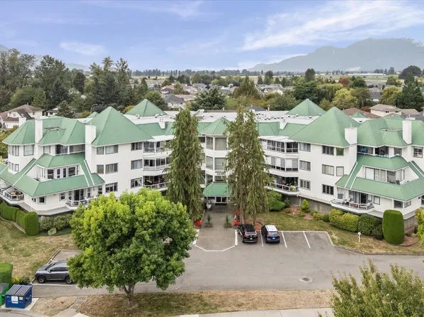7651 Amber Dr #206, Chilliwack, BC V2R 3J6