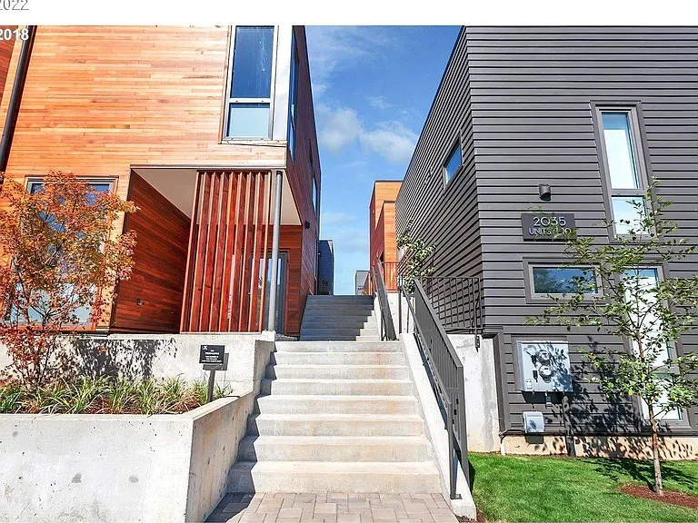 2035 SW Vermont St #2 — Photo 22