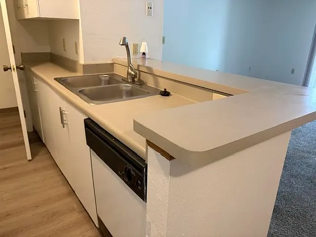 2 bed, $1,089 — Photo 4