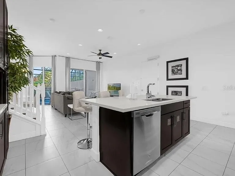 450 Captiva Dr — Photo 6