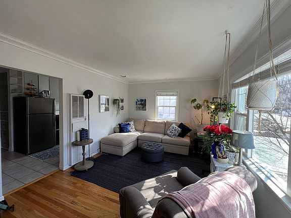 5th image of 1885 E Sycamore Ln #B