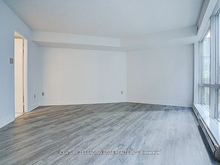 1001 Bay St #514 — Photo 22
