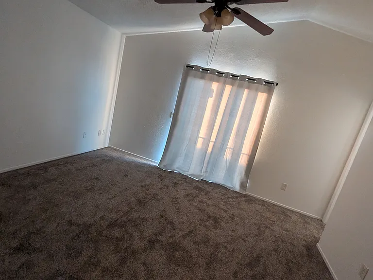 1008 Mable Ave — Photo 10