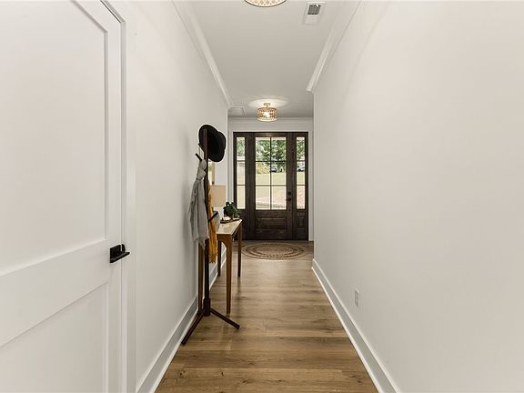 5th image of 1218 Andersonville Rd