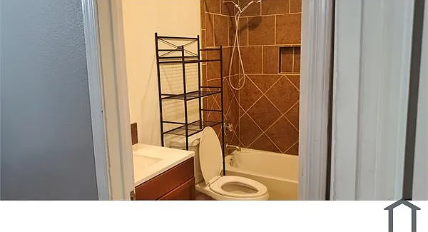 914 S Acapulco Ln #C — Photo 4