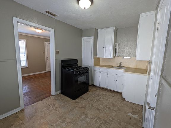 3rd image of 4404 Waits Ave