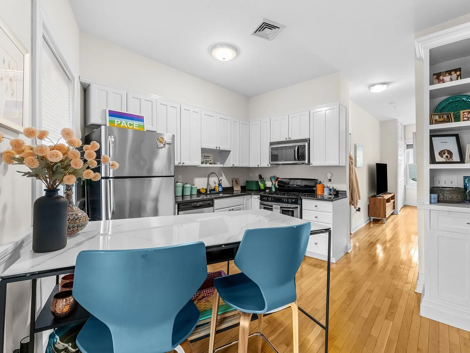 1 bed, 1.0 bath, 536 sqft, $3,400 — Photo 3