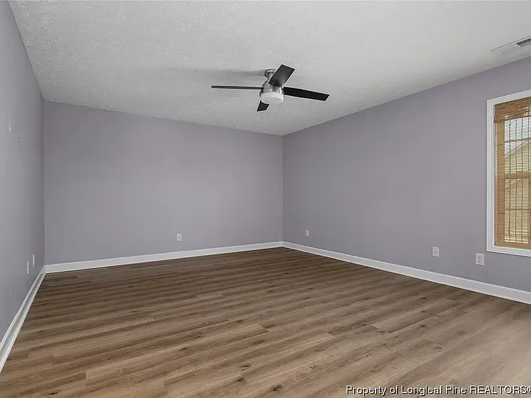 230 Marigold Ln — Photo 40