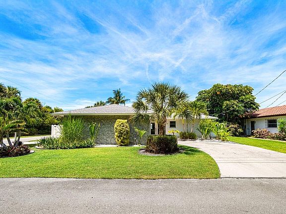 2nd image of 106 Periwinkle Drive