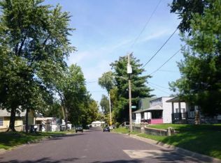 1109 Maple St, Pekin, IL 61554