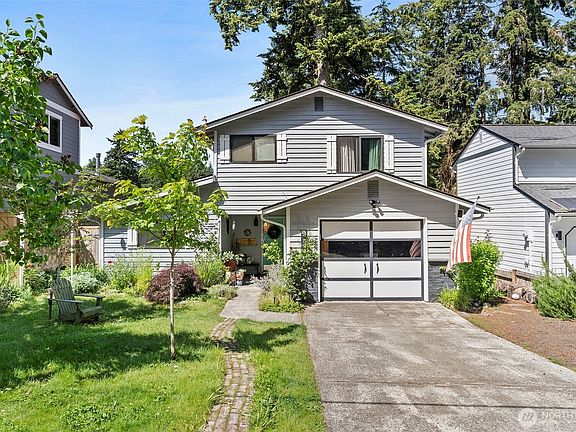 2nd image of 4921 Carole Drive NE