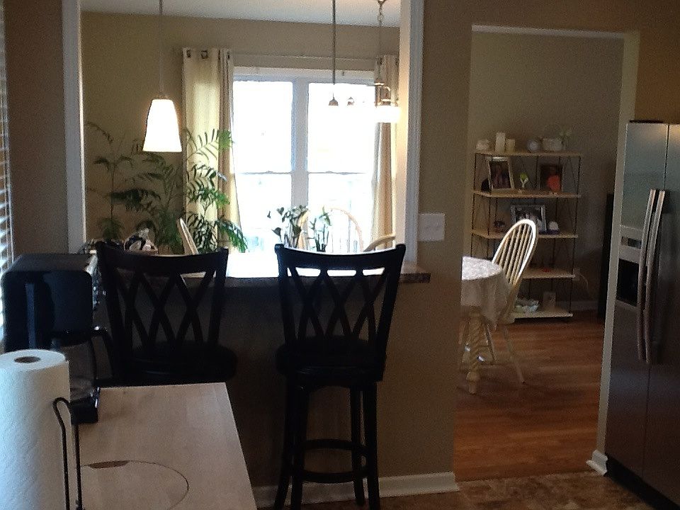 Eat in kitchen