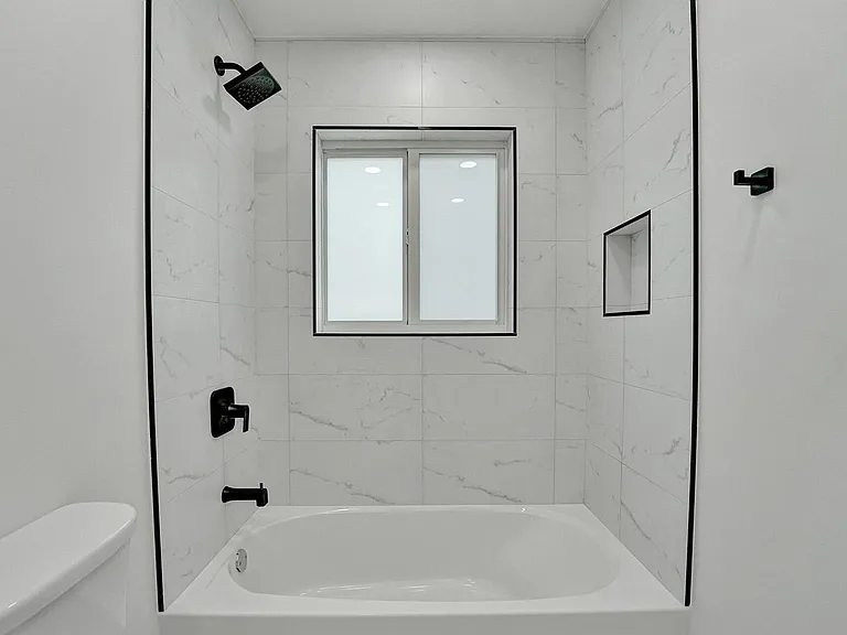5011 Buchanan St — Photo 36