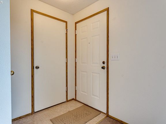 5th image of 16908 NE 19th Way
