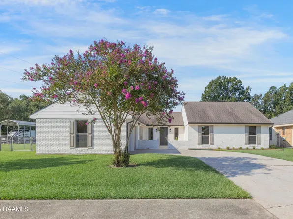 308 Presbytere Pkwy, Lafayette, LA 70503