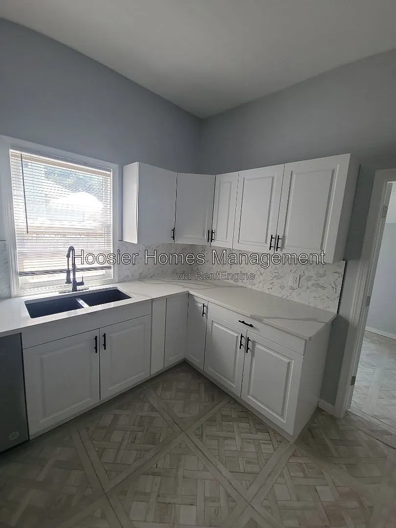 3 bed, 1.5 bath, $1,450 — Photo 2