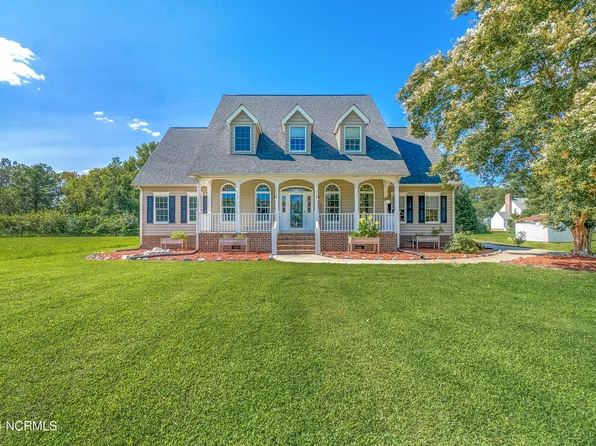 137 Dances Bay Road, Elizabeth City, NC 27909