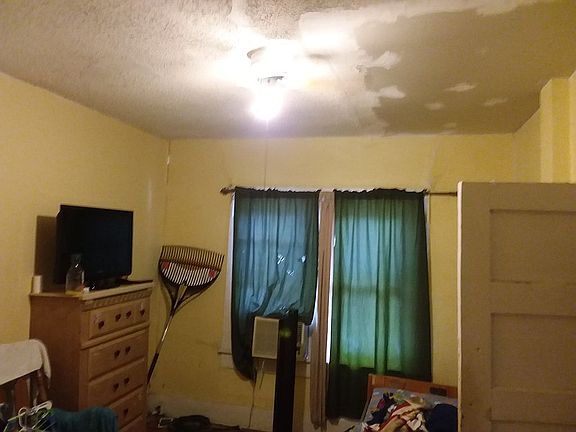 3rd image of 1033 San Francisco