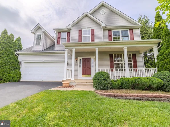 280 Kimberwicke Dr N, Charles Town, WV 25414