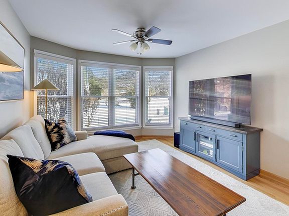 4th image of 3017 Carlton Ct