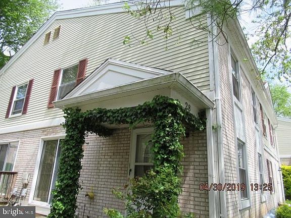 4th image of 28 Falls Chapel Way #B