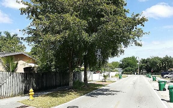 4th image of 14403 NE 5th Ave