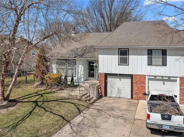 7732 W 152nd Ter, Overland Park, KS 66223