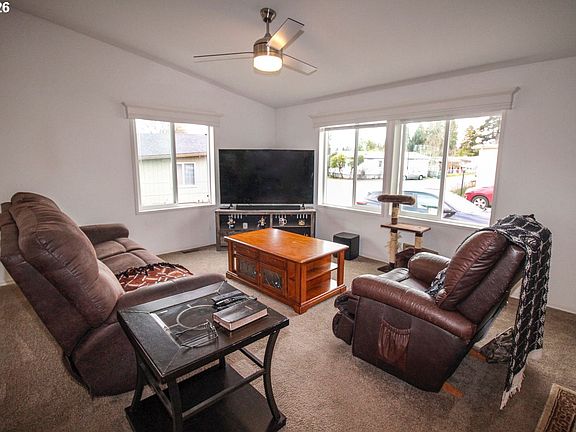 4th image of 1901 SE Minter Bridge Rd Unit 34