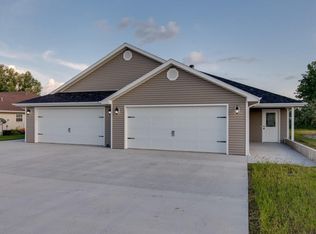 125 Rief Ct, Holts Summit, MO 65043