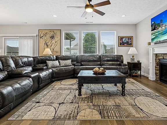 3rd image of 3425 Dolerite Ct