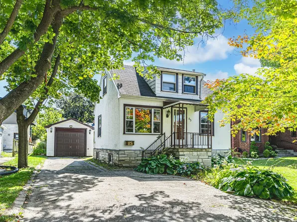 85 Tyler St, Aurora, ON L4G 2N4