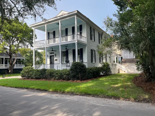 611 East St, Beaufort, SC 29902