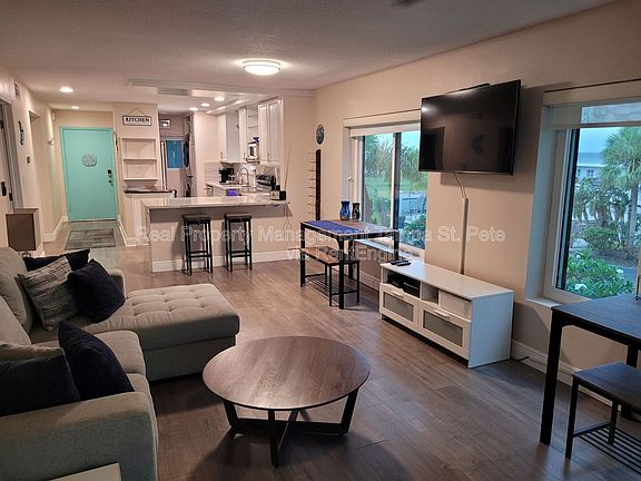 5th image of 823 Bahia Del Sol Dr Unit B