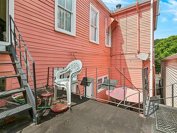 4th image of 1720-1724 Philip St