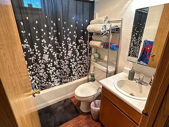 4th image of 1082 Peachwood Ct