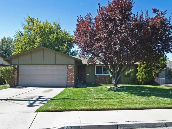 3053 N Truckee Ln, Sparks, NV 89434