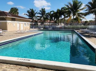 Lakewood Village, Coral Springs, FL 33071