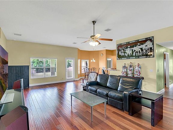 5th image of 3059 Chavez Ave